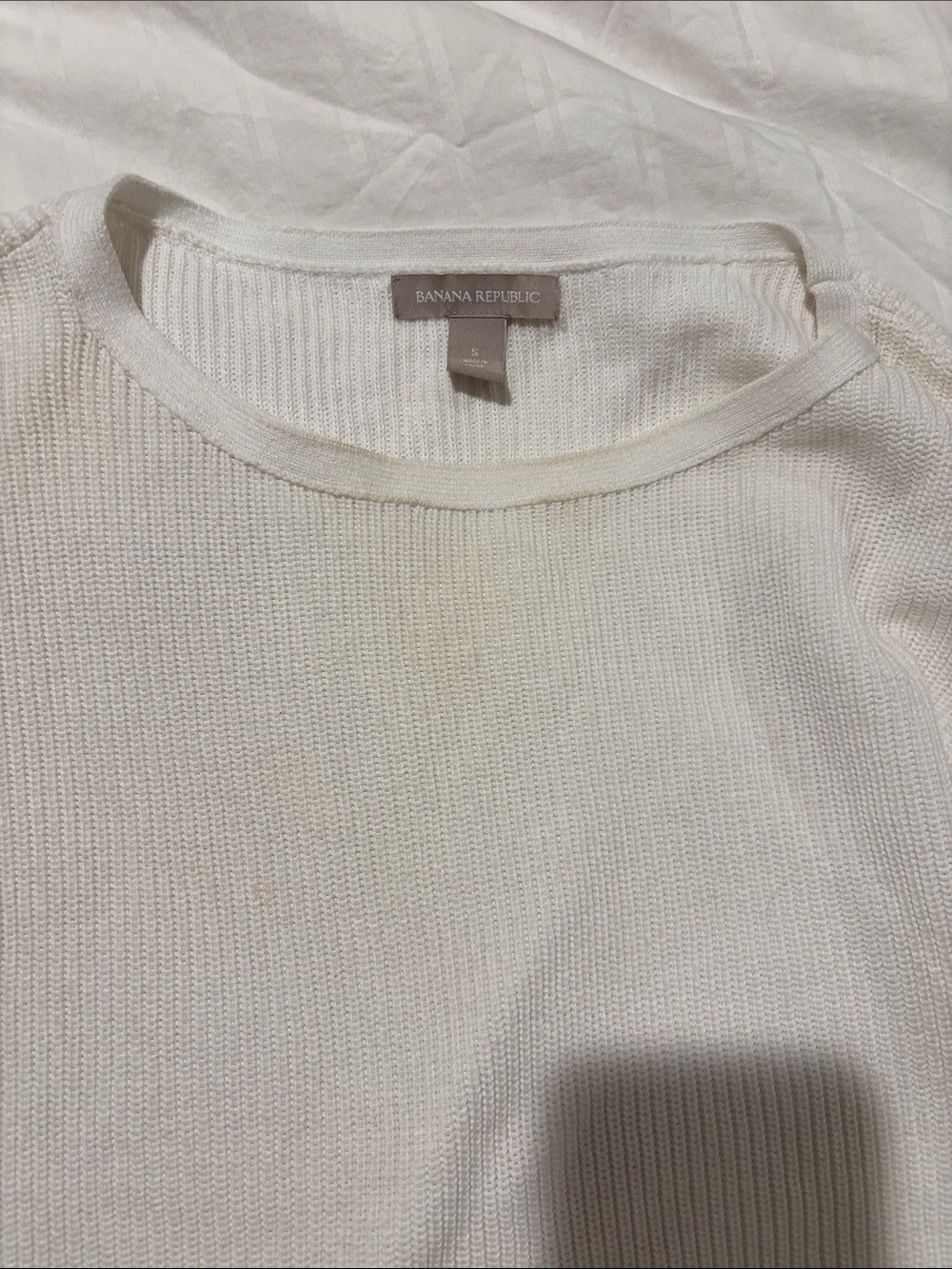 Banana Republic Cream Crewneck Sweater